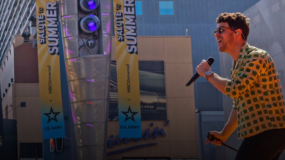 み*み様 Salute The DirectorsCelebratio Nick Jonas to Headline First-Ever “Salute to Summer” Performance
